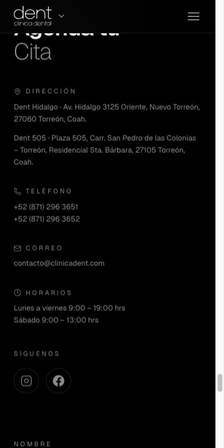 Sección de contacto de clinicadent.com vista en un celular: las direcciones de sus dos sucursales, teléfono, correo y horarios en una sola pantalla
